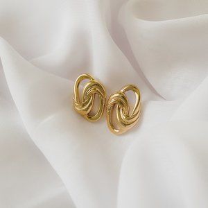 Vintage Trifari Signed Swirl Oval Openwork Chic Abstract Chunky Gold Earrings